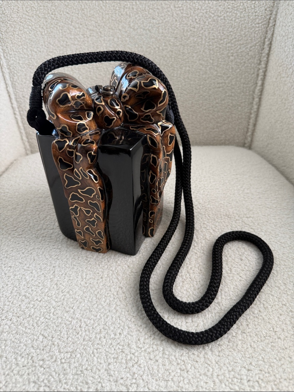 Wooden Leopard Print Bow Crossbody Bag - Brown/Black